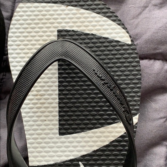 ✨2/25$✨Champion flip flops - Picture 3 of 3